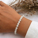 Pulsera de Piedra Luna 6mm con Plata · Intuición y Conexión con Energía Femenina